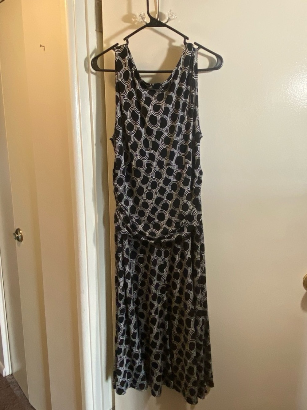 George Black and White Circular Print Maxi Dress